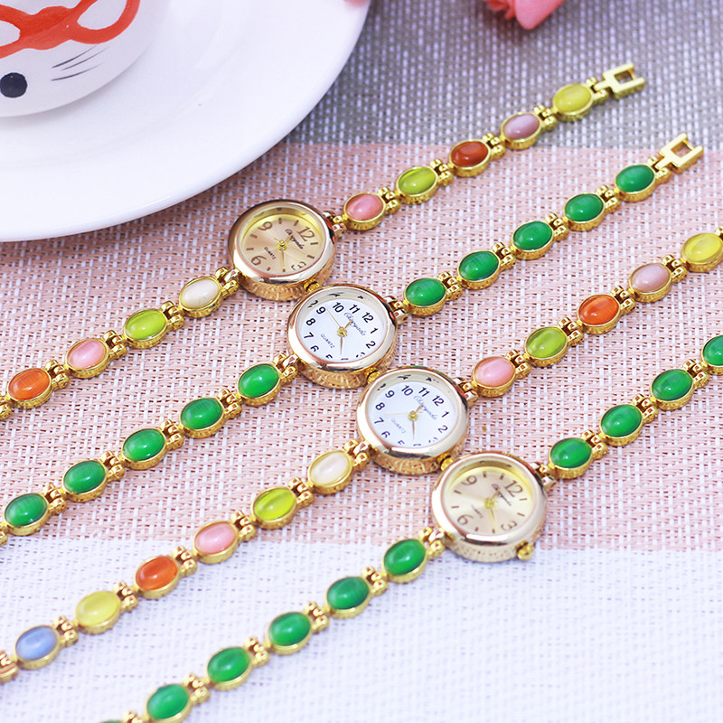 2024 Marca celebră Chaoyada Lady Bijuterii Ceas de mână Catenar de mână Cadouri pentru mama Cuarț Strass Moda Ceasuri de lux