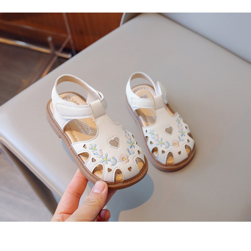 22-31 Meiteņu sandales, 2024. gada pavasaris, vasara, ķīniešu stila, izšūtas slēgtas purngala sandales ar mīksto zoli, kas paredzētas bērniem, meiteņu princešu apaviem