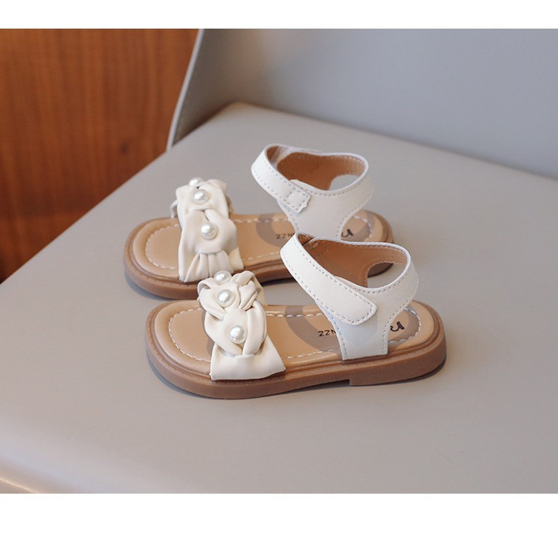 Tüdrukute sandaalid