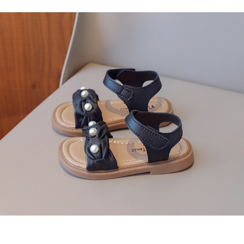 Tüdrukute sandaalid