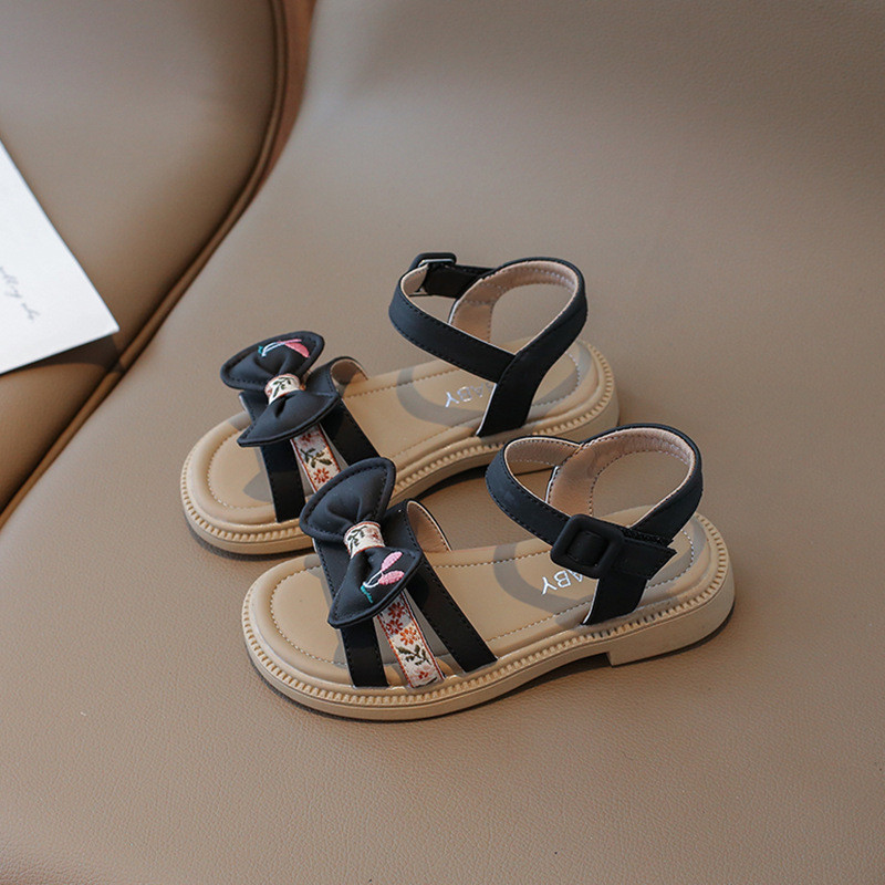 2024 új divatos lányok strandcipő gyermek szandál lány nyári puha talpú csúszásmentes nagy gyerek hercegnő cipő