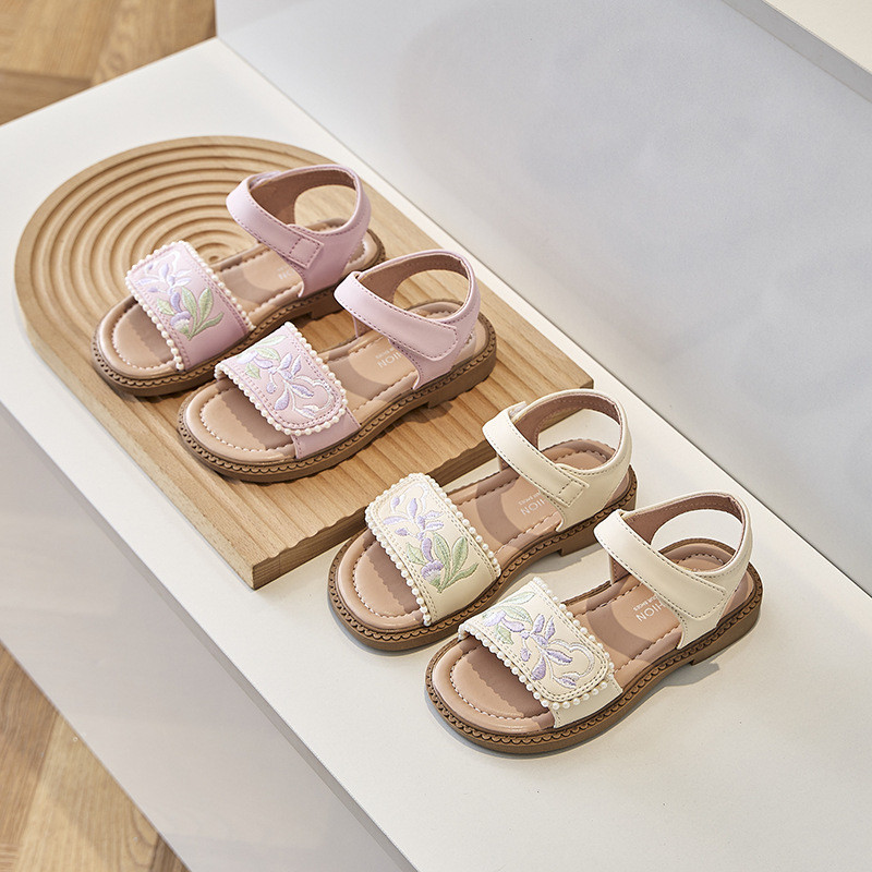 Suvised lastesandaalid tüdrukutele Elegantsed lainelised ääristega mood Mitmekülgsed armsad lapsed Põhjenduspidu Pulmad Antiikkingad H05062