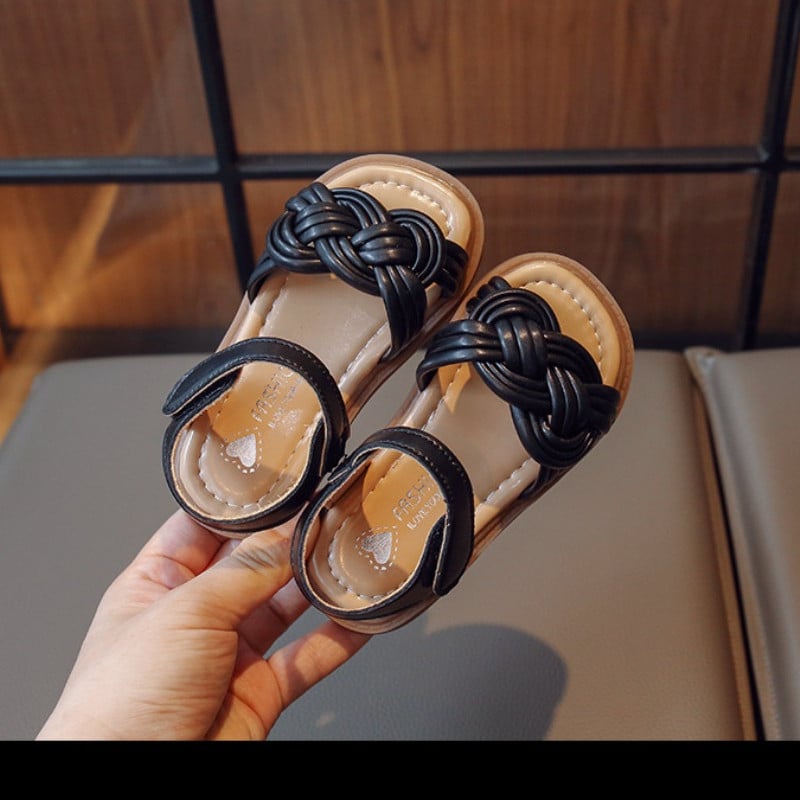 Sandale za djevojčice, nove ljetne 2024., pletene cipele za princeze s otvorenim prstima, moderne dječje cipele s mekim potplatom