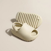 Jauni zīdaiņi, mazuļi, bērni, pievelkamās modes sandales, zēni, meitenes, putuplasta pludmales vasaras slidkalniņi, viegli ūdens apavi