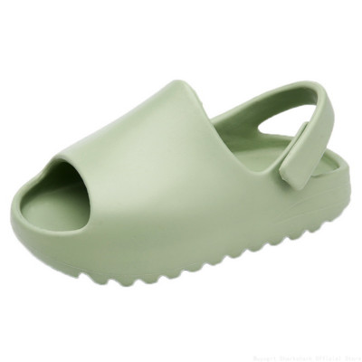 Jauni zīdaiņi, mazuļi, bērni, pievelkamās modes sandales, zēni, meitenes, putuplasta pludmales vasaras slidkalniņi, viegli ūdens apavi