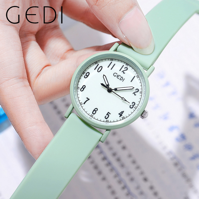 Női órák szilikon óraszíj 3ATM vízálló, világító kézi divatos kvarc karóra nőknek és lányoknak