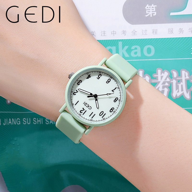 Női órák szilikon óraszíj 3ATM vízálló, világító kézi divatos kvarc karóra nőknek és lányoknak