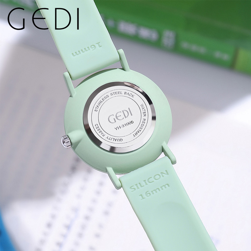 Női órák szilikon óraszíj 3ATM vízálló, világító kézi divatos kvarc karóra nőknek és lányoknak