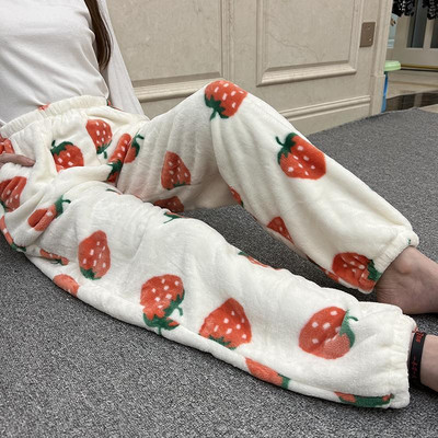 Jaunas Fruit Print Strawberry Sleeping Pants Ziemas koraļļu samta plīša pidžamas bikses Y2k Kawaii Harajuku flaneļa mājas kažokādas guļamveļa