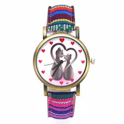 Kaks kassi loomamustriga südamekellad Mood vabaaja meeste naiste triibud teksarihm Paar sport kvartsist käekell Kingitus armastusele