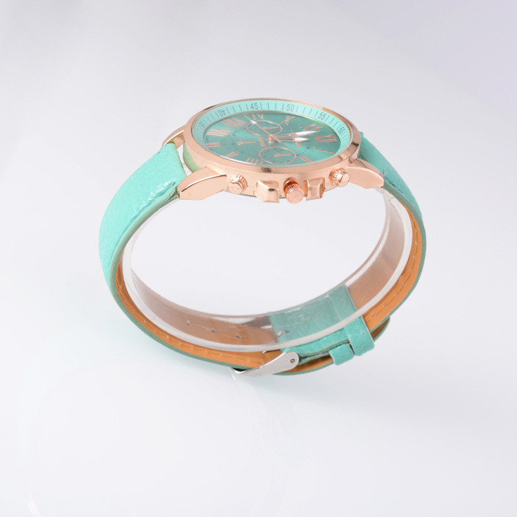 Divatos női kvarc óra narancssárga bőrszíjas luxus digitális római mérleg ötvözött számlapos órák női ajándék páros órák H07