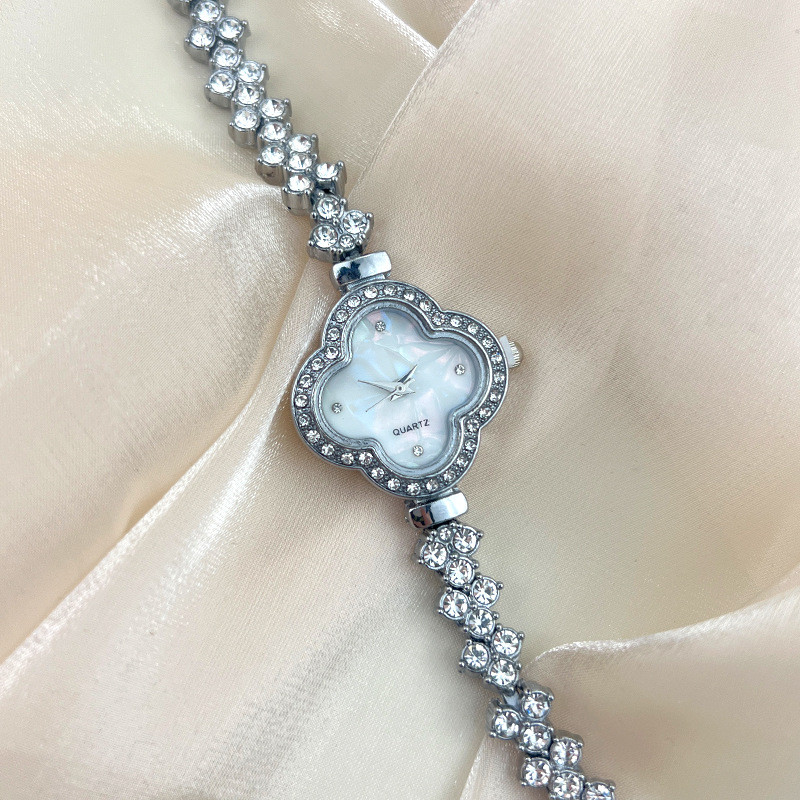 Női óra márkájú gyémánt szett luxus karkötő óra Divatos és elegáns kvarc óra Reloj V127