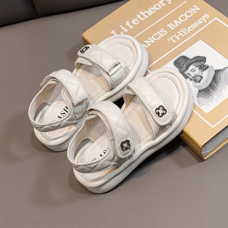 Nyári fiús lányszandálok gyerekeknek csúszásgátló kopásálló strandszandálok rajzfilm csecsemő tipegő cipők puha talpú gyerek diákcipők