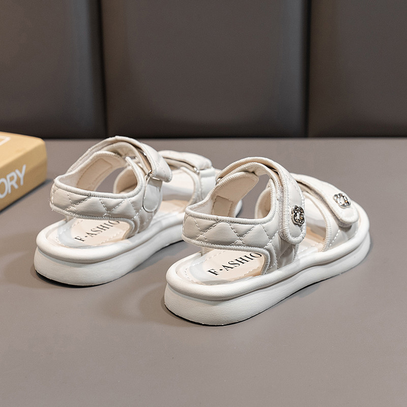 Nyári fiús lányszandálok gyerekeknek csúszásgátló kopásálló strandszandálok rajzfilm csecsemő tipegő cipők puha talpú gyerek diákcipők