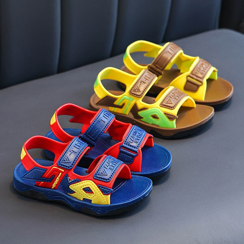 Gyermekek 2024 új PVC szandálok nyári lányoknak gyerekeknek csúszásgátlós fürdőszobáknak beltéri szabadtéri strandszandál divat egyszerű fiús babasandálok