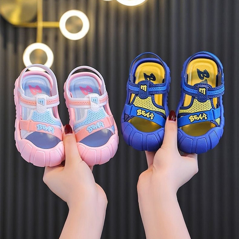 Zēniem, bērniem, sitieniem izturīgas sandales Vienkāršas modes meitenes, mīkstas zoles pludmales apavi vasarā, bērni valkā pretslīdēšanas sandales mazuļiem