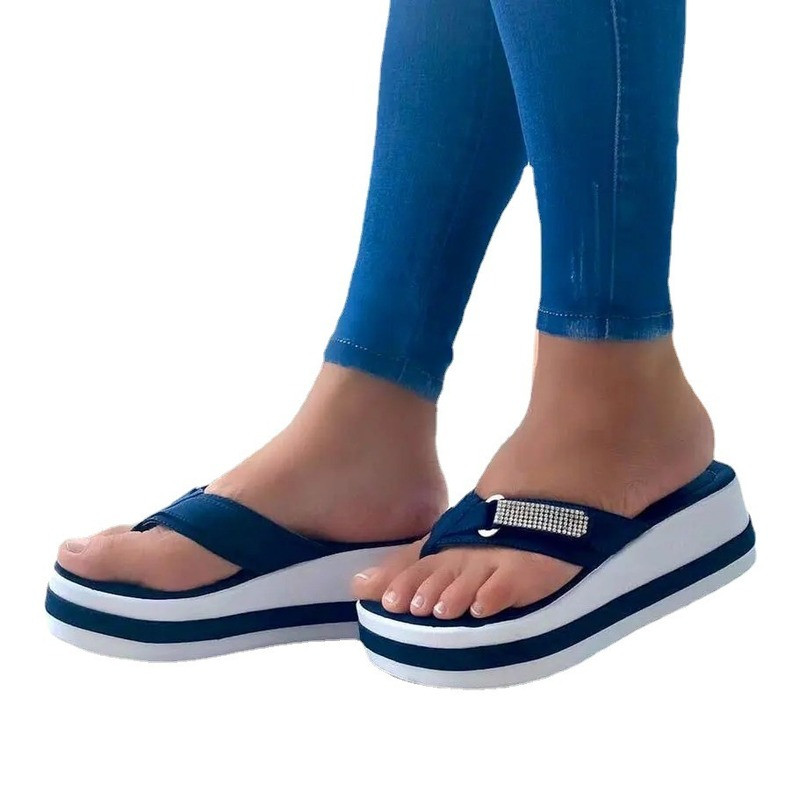 Női cipők strasszos szivacs platós szandálok ékpapucsok nyári papucsok lapos tengerparti női luxus nagy 43