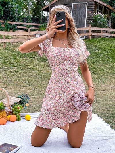 Haljina s naboranim porubom i nabranim porubom s cvjetnim uzorkom