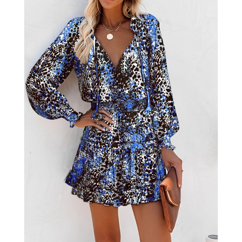 Sieviešu pavasara/vasaras kleita ar garām piedurknēm ar V veida kakla izgriezumu. Modes apdrukāta jostasvieta Sasieta kleita Eleganta princeses stila kleita