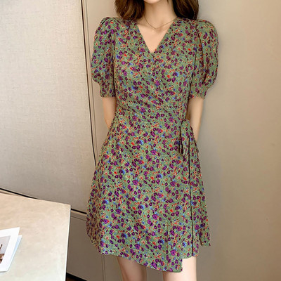 Sieviešu apdrukāta Bohēmijas sauleskleita 2024. gada jauna vasaras ikdienas kleita ar V kakla izgriezumu ar īsām piedurknēm, šķiet, plānas Frenulum pludmales šūpošanās kleitas