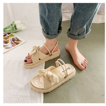 New Style Fairy Style Lady Summer Slippers Χοντρή πλατφόρμα Flat σανδάλια με πεταλούδες καλοκαιρινές σαγιονάρες Σανδάλια Γυναικεία παπούτσια