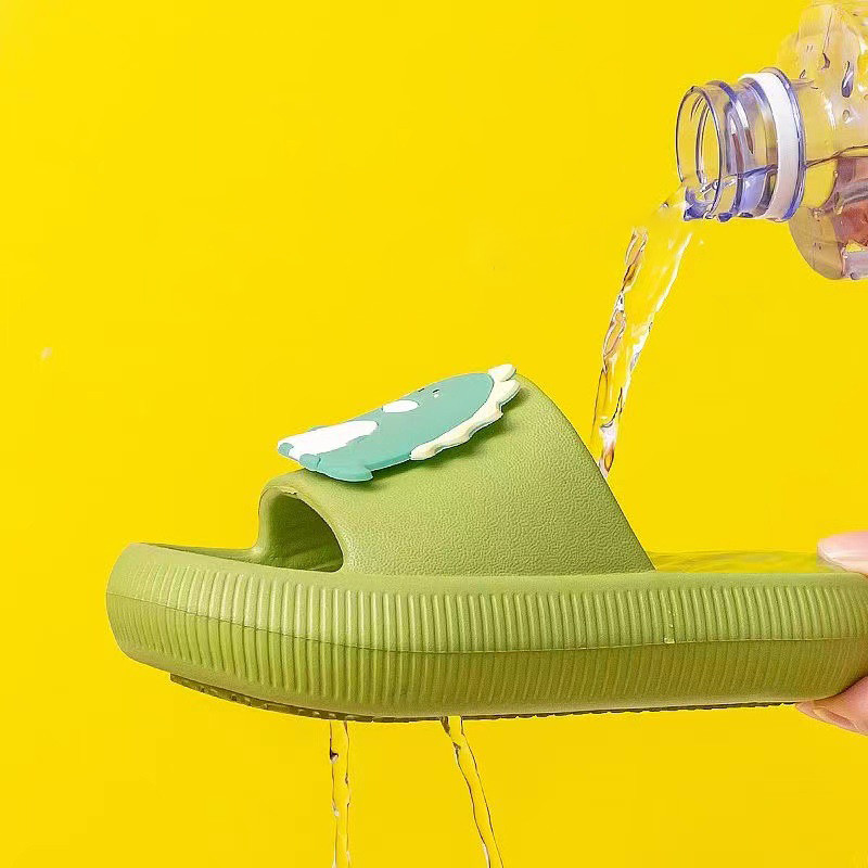 Bērnu čības vasaras izbraucieniem, valkājot jaukas multfilmas čības zēniem mīkstas zoles vannas čības 2–8 gadus vecām meitenēm Mājas čības