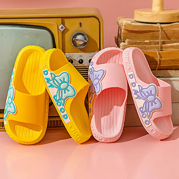 Летни домашни чехли за момичета Карикатура Пеперуда Розови бебешки пързалки Обувки за баня Неплъзгащи се тийнейджърски чехли Chaussure Enfant Fille
