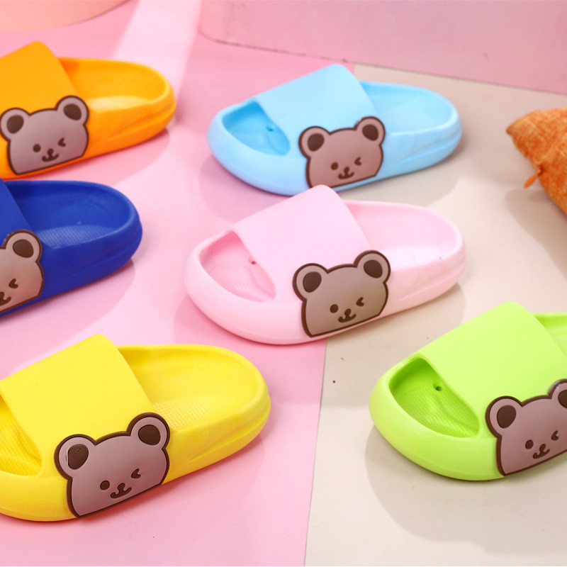 Gyerekek Divat Papucsok Gyerekek 2024 Nyár Új Strandcipők Fiúk Lányok Baba Puha Talp csúszásgátló Ajtói Papucsok