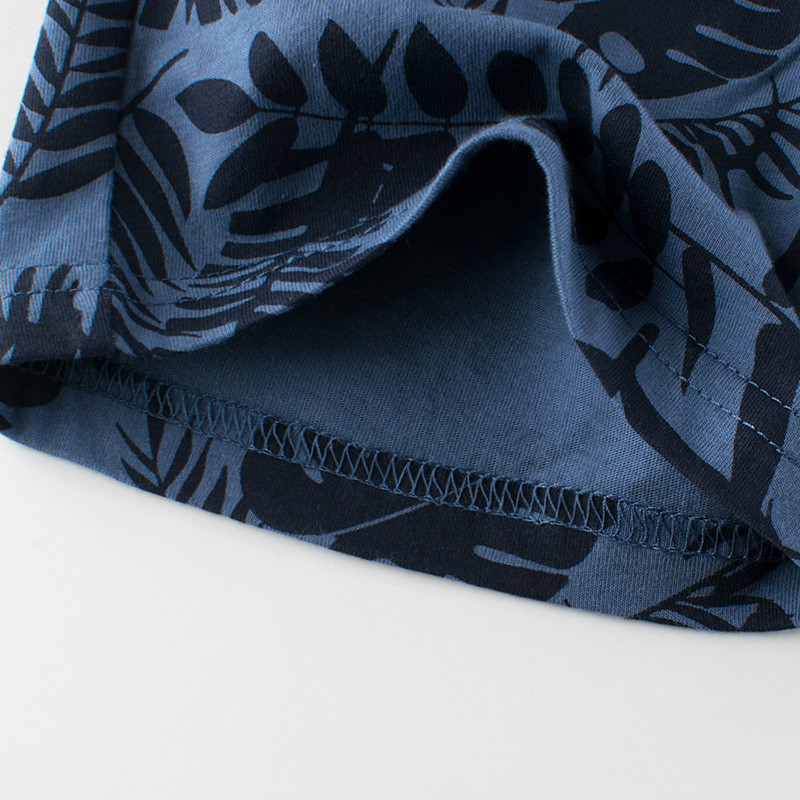 2024. gada vasara, jauni pludmales šorti zēniem ar kokosriekstu koku apdruku Īsas bikses Bērnu apģērbs, lapu raksts, elastīgs viduklis, bērnu apģērbs