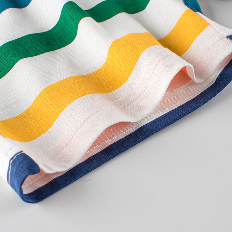 2024 m. vasara Nauji berniukų šortai Madingi spalvingi dryžuoti paplūdimio trumpi kelnės Vaikiški drabužiai Elastinis juosmuo Sportiniai vaikiški šortai