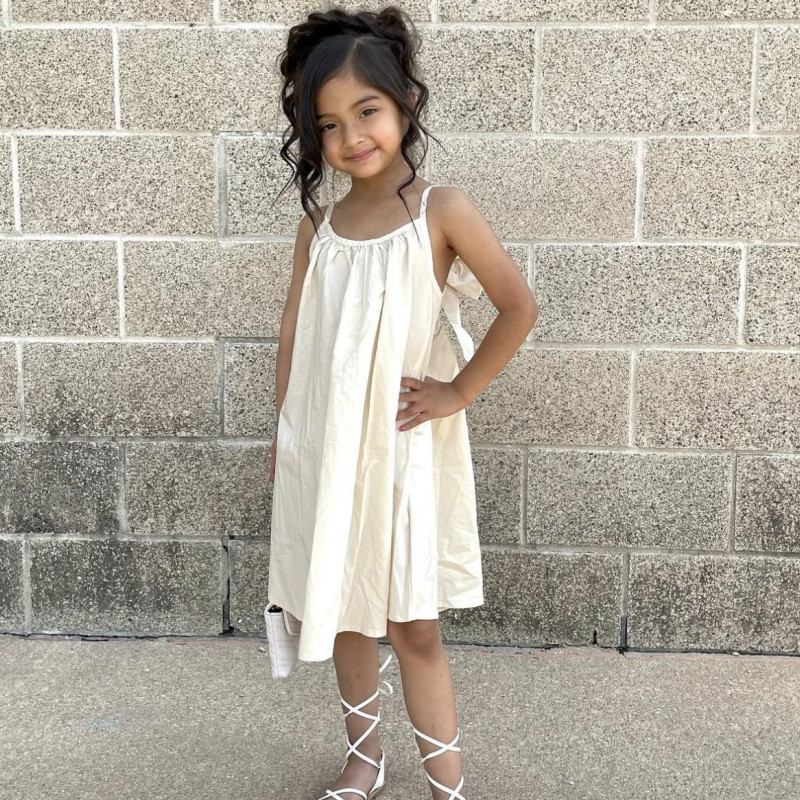 Divatos baba lány hercegnő pamut pántos ruha masni csecsemő tipegő gyermek nadrágtartó Vestido egyszínű nyári babaruhák 1-10Y