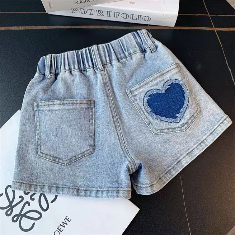 Kratke hlače za djevojčice Ljeto Novo moderno dječje korejsko izdanje Outwear Love Jeans kratke hlače Modne vruće hlačice za djevojčice