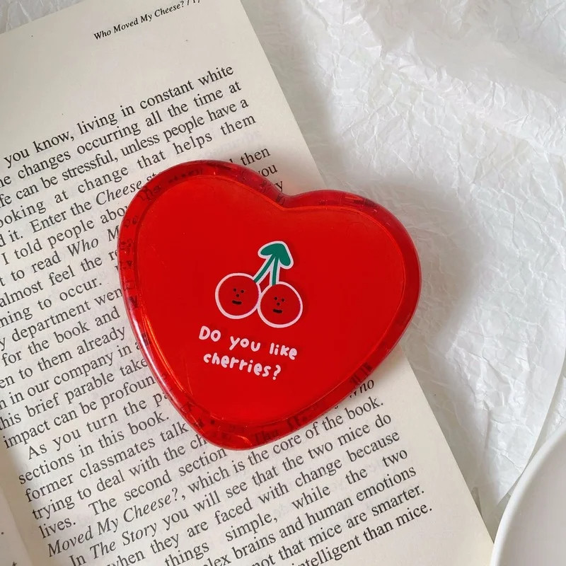 1PC Mini ogledalo za šminkanje s uzorkom crvene trešnje u obliku srca, prijenosno džepno ogledalo, dvostrano sklopivo kozmetičko ogledalo, darovi za žene