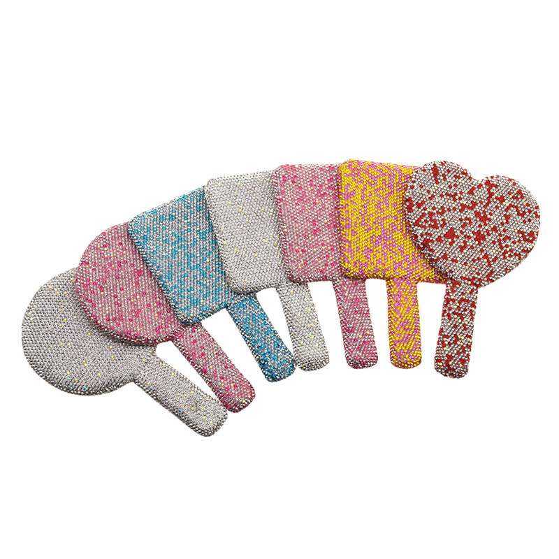 Skropstu pieaudzēšanas rokas grima spogulis dimanta sirds grima spogulis ar rokturi Kompakti grima spoguļi ar rokturi