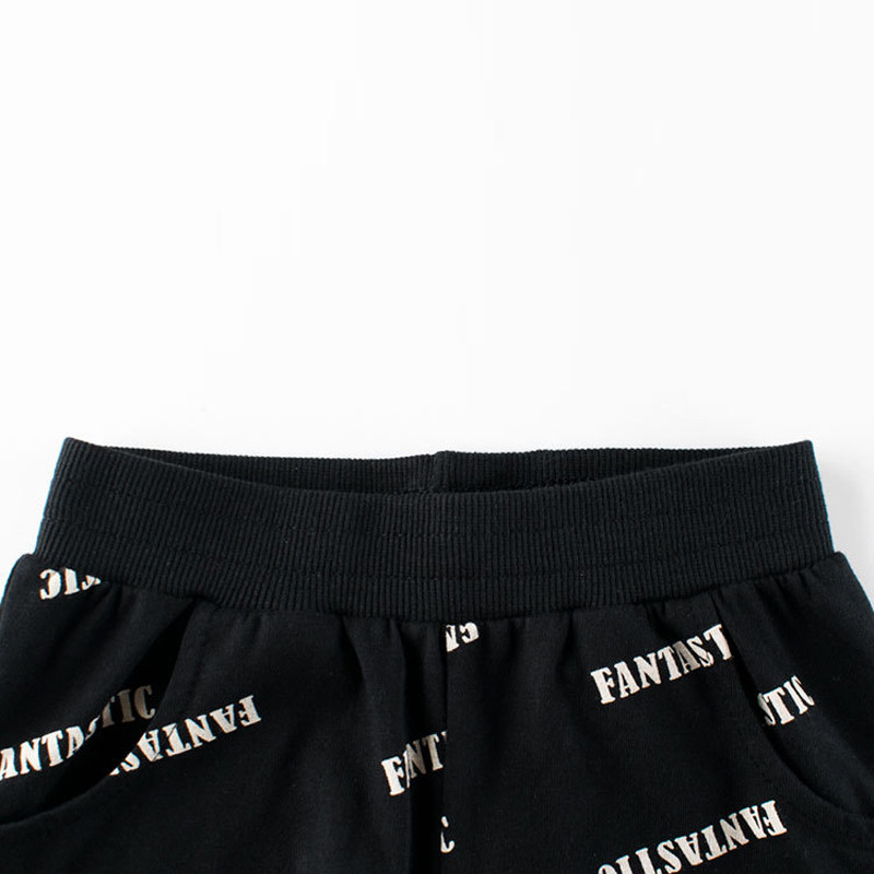 2024. gada vasara, jauni zēnu modes burtu apdruka Kokvilnas šorti ar elastīgu vidukli Bērnu sporta īsās bikses Pludmales bērnu apģērbi