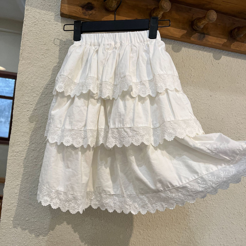 Meiteņu pusgari svārki Mežģīnes Princeses svārki Tīras kokvilnas bērnu apģērbi 2024. gada vasarai, jauns pavasaris, rudens, bērnu kūka, garie svārki