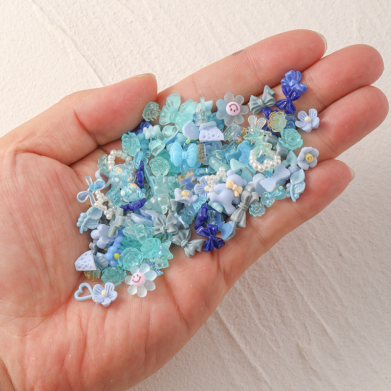 100GAB jaukta dizaina 3D arciliski nagu mākslas rotājumi piekariņi Kawaii aksesuāri melni balti Aurora tauriņš sirds manikīra daļas