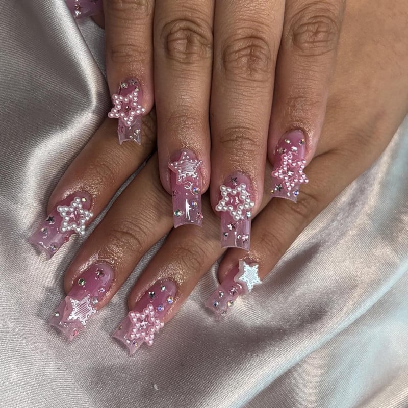 30 DB 3D Nail Art Charms Kiegészítők Hollow Stars Heart Pearl Keret körmökhöz Dekorációs Kellékek Alkatrészek Eszközök Manikűr anyagok