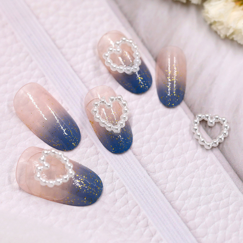 30 DB 3D Nail Art Charms Kiegészítők Hollow Stars Heart Pearl Keret körmökhöz Dekorációs Kellékek Alkatrészek Eszközök Manikűr anyagok
