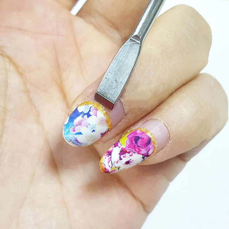 Divu galu nerūsējošā tērauda kutikulas spiedējs Dead Skin Push Remover pedikīram manikīram nagu mākslas tīrīšanas līdzeklis