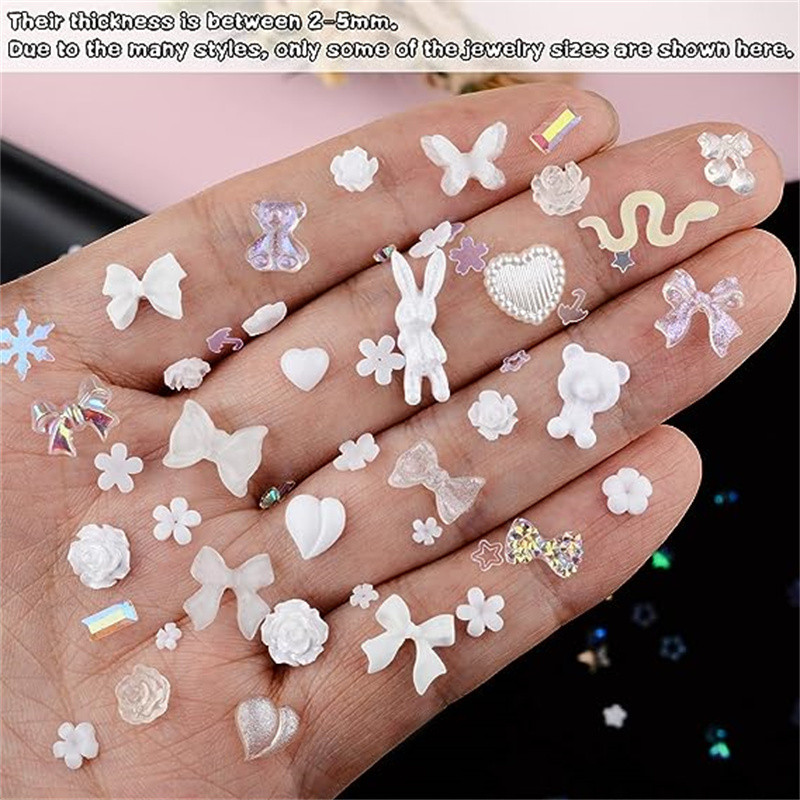 50 gab Kawaii sveķu nagu piekariņi Rhinestones konfektes krāsas karikatūra nagu mākslas rotājumi nagu presēšana piederumi piederumi aksesuāri rotaslietas