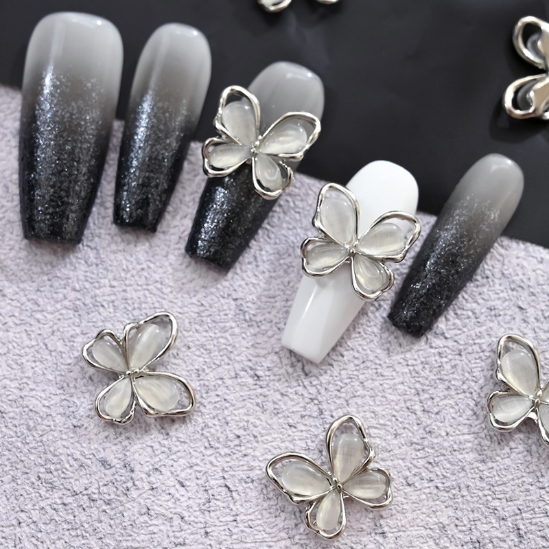 10 bucăți 3D ochi de pisică Fluture Nail Art Charms Auriu strălucitor Gri Argintiu Cristal Strasuri Bijuterii de lux Piese pentru unghii din aliaj