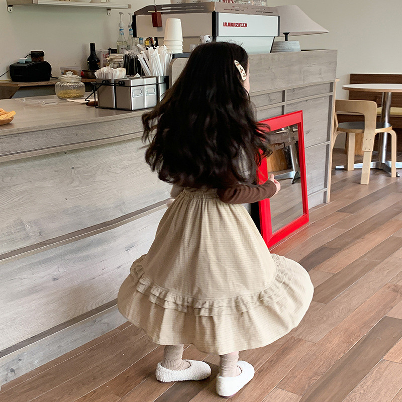 Bērnu apģērbi meiteņu svārki korejiešu stilā, 2023. gada jauni, moderni rudens vidēja garuma rūtaini vienkrāsaini mežģīnes ikdienas vienkārši svārki