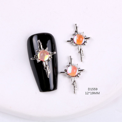 10 kom/lot Ravni medvjeđi nokti Šarm Rhinestones Srebrni/zlatni dodaci za nokte Profesionalni šarm Cirkonijski dijamanti Luksuzni dijelovi DIY