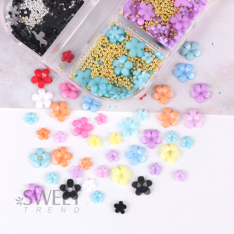 Kawaii mažų gėlių nagų pakabukų dalys mišrios plieno rutulinės akrilo gėlių krištolo papuošalai profesionalūs priedai Elegantiškas dekoras