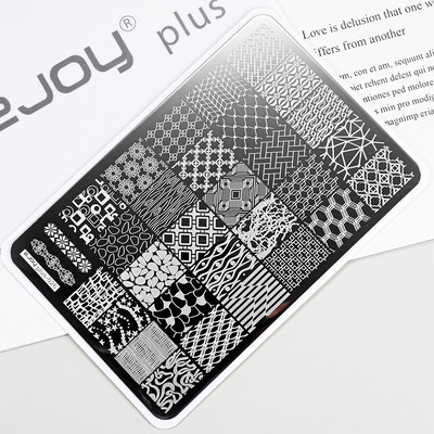 1Gb Burtu un ciparu nagu mākslas štancēšanas plāksnes veidne apzīmogotām liesmas lapām ģeometriskā dizaina nagiem attēlu drukāšanas rīki 12*6 cm