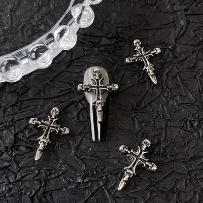 10 komada Gothic Punk Style Nail Art Charms Antikno srebrna legura Isusov katolički križ Dodaci Devilski anđeoski ukrasi za nokte
