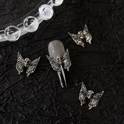 10 komada Gothic Punk Style Nail Art Charms Antikno srebrna legura Isusov katolički križ Dodaci Devilski anđeoski ukrasi za nokte