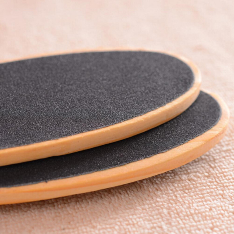 Profesionāls kauliņu noņemšanas līdzeklis pēdu vīlītēm Koka pedikīra rīve, lai izlīdzinātu cietu, rupju, sausu, izturīgu ādu Divpusēja pēdu vīle