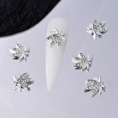 10 komada Luksuzni srebrni križ Nail Art privjesci za nakit Retro legirani kamenčići Svjetlucavi 3D Nail Art DIY Punk dodaci za manikuru